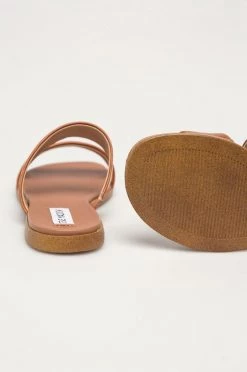Γυναικεία Σαγιονάρες Steve Madden - Παντόφλες Dual καφέ 8 Γυναικεία Σαγιονάρες Steve Madden - Παντόφλες Dual καφέ -Steve Madden Κατάστημα unnamed file 2024