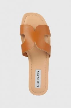 Γυναικεία Σαγιονάρες Δερμάτινες παντόφλες Steve Madden χρώμα: καφέ 9 Γυναικεία Σαγιονάρες Δερμάτινες παντόφλες Steve Madden χρώμα: καφέ -Steve Madden Κατάστημα unnamed file 2049