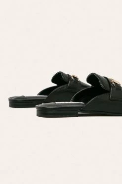 Γυναικεία Σαγιονάρες Steve Madden - Δερμάτινες παντόφλες Kori μαύρο -Steve Madden Κατάστημα unnamed file 2073