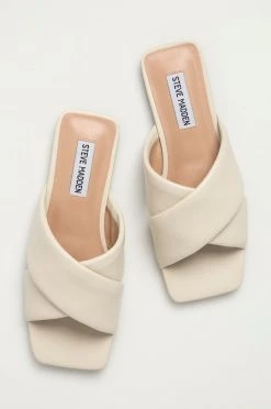 Γυναικεία Σαγιονάρες Steve Madden - Παντόφλες Marshal κρεμ 9 Γυναικεία Σαγιονάρες Steve Madden - Παντόφλες Marshal κρεμ -Steve Madden Κατάστημα unnamed file 2105
