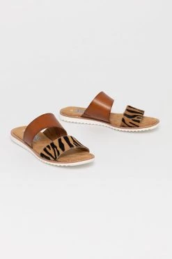 Γυναικεία Σαγιονάρες Παντόφλες Skechers χρώμα: καφέ -Steve Madden Κατάστημα unnamed file 425